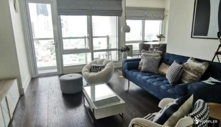"2BR Condo for Rent in Edades Suites, Poblacion, Makati"02