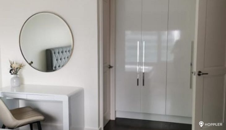 "2BR Condo for Rent in Edades Suites, Poblacion, Makati"04