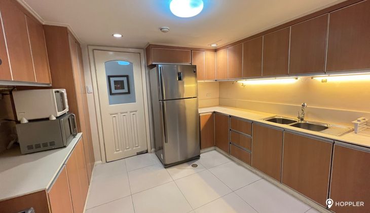 "2BR Condo for Rent in The Frabella 1, Legazpi Village, Makati"06