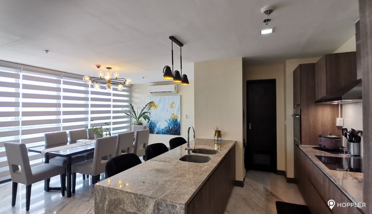 "2BR Condo for Rent in St. Moritz, Mckinley West, Taguig"02