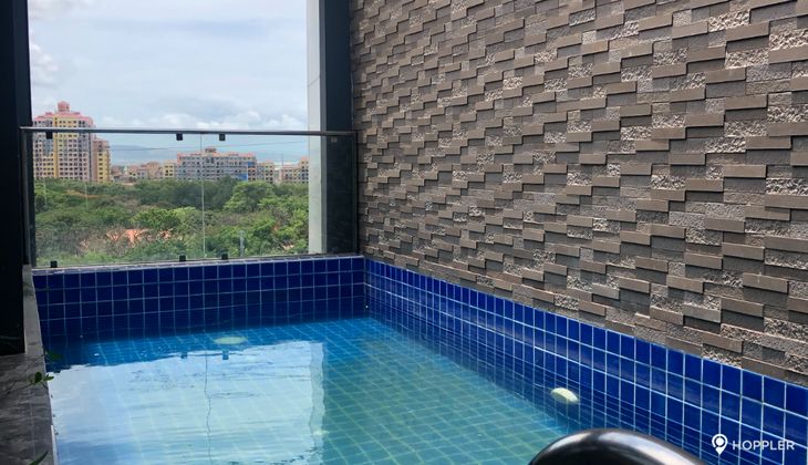 "2BR Condo for Rent in St. Moritz, Mckinley West, Taguig"10