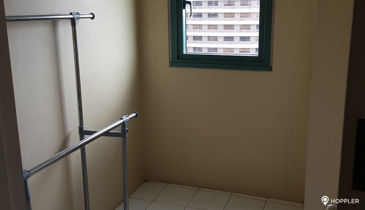 "2BR Condo for Rent in 8 Forbes Town Road, BGC - Bonifacio Global City, Taguig"04