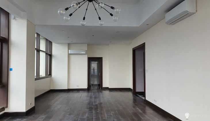 "2BR Condo for Rent in The Shang Grand Tower, Legazpi Village, Makati"10