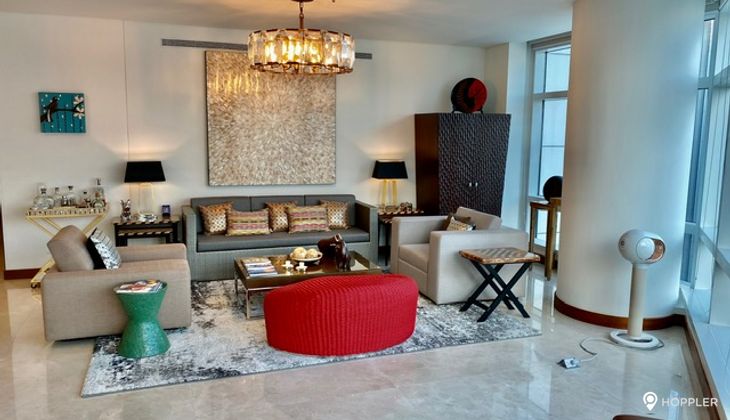 "3BR Condo for Rent in Two Roxas Triangle, Salcedo Village, Makati"04