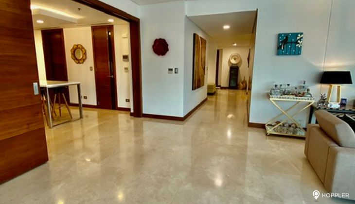 "3BR Condo for Rent in Two Roxas Triangle, Salcedo Village, Makati"07
