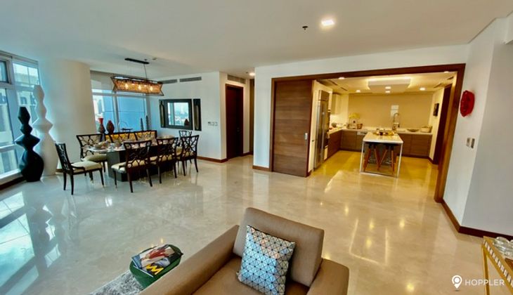 "3BR Condo for Rent in Two Roxas Triangle, Salcedo Village, Makati"09