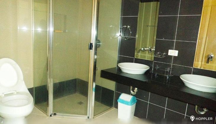 "2BR Condo for Rent in One McKinley Place, BGC - Bonifacio Global City, Taguig"09