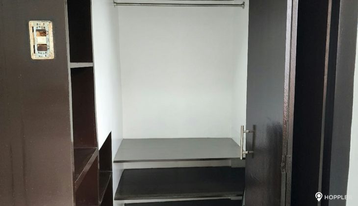 "Studio Condo for Rent in Asian Mansion, Legazpi Village, Makati"06