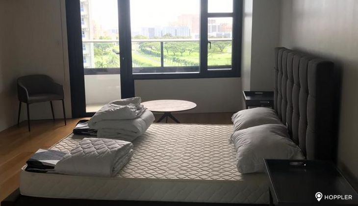 "2BR Condo for Rent in Arya Residences, BGC - Bonifacio Global City, Taguig"05