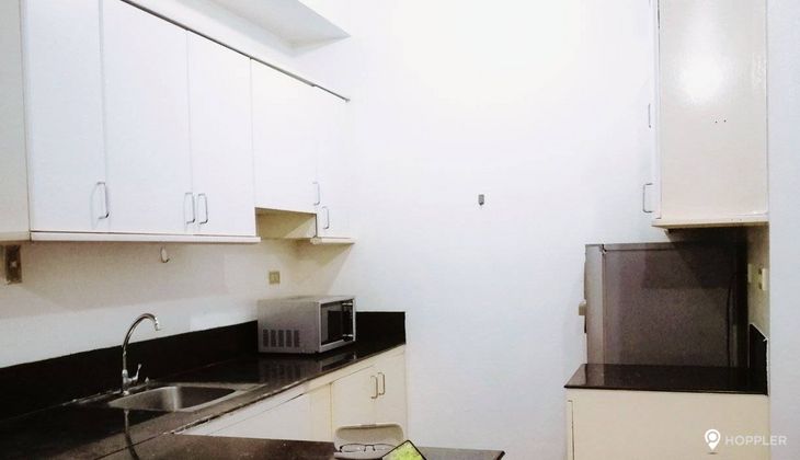 "1BR Condo for Rent in Westgate Plaza, Salcedo Village, Makati"02