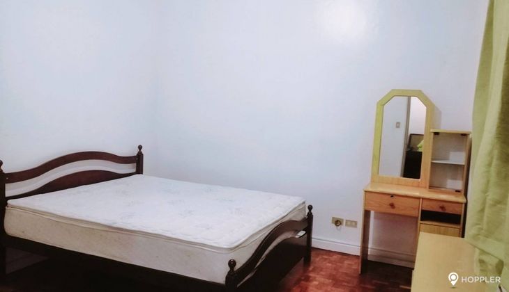 "1BR Condo for Rent in Westgate Plaza, Salcedo Village, Makati"04