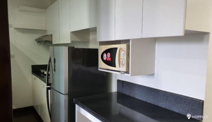 "Studio Condo for Rent in One Pacific Place, Salcedo Village, Makati"02