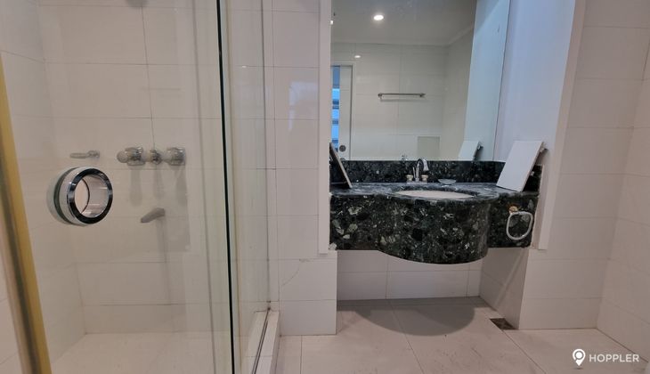 "4BR Condo for Rent in Pacific Plaza Towers, BGC - Bonifacio Global City, Taguig"10