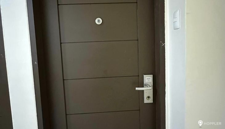 "Studio Condo for Rent in The Stratosphere, Salcedo Village, Makati"03