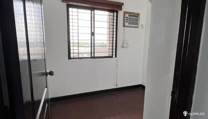 "2BR Condo for Rent in Maricielo Villas, Pulang Lupa Uno, Las Piñas"05