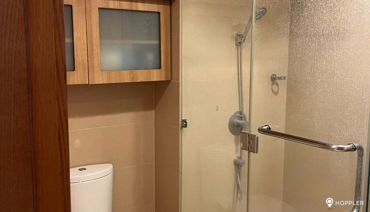 "Studio Condo for Rent in Park Terraces, San Lorenzo Village, Makati"05