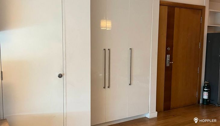 "Studio Condo for Rent in Park Terraces, San Lorenzo Village, Makati"08