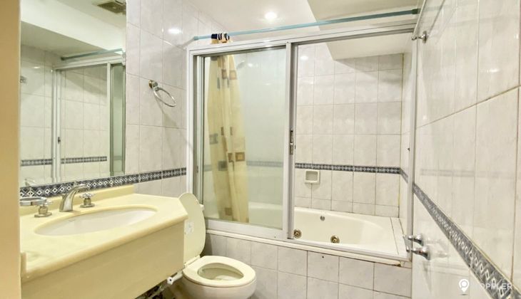"2BR Condo for Rent in Two Lafayette Square, Salcedo Village, Makati"09