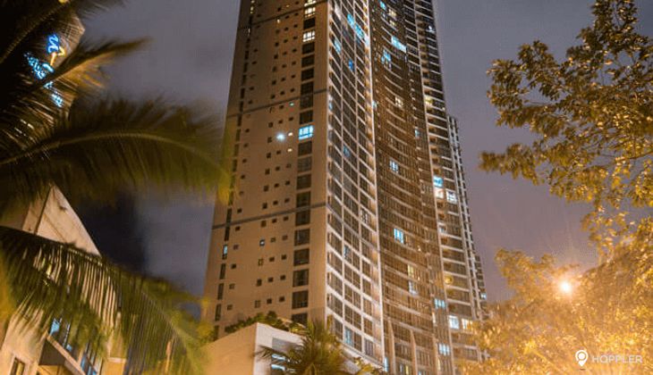 "2BR Condo for Rent in 8 Forbes Town Road, BGC - Bonifacio Global City, Taguig"04