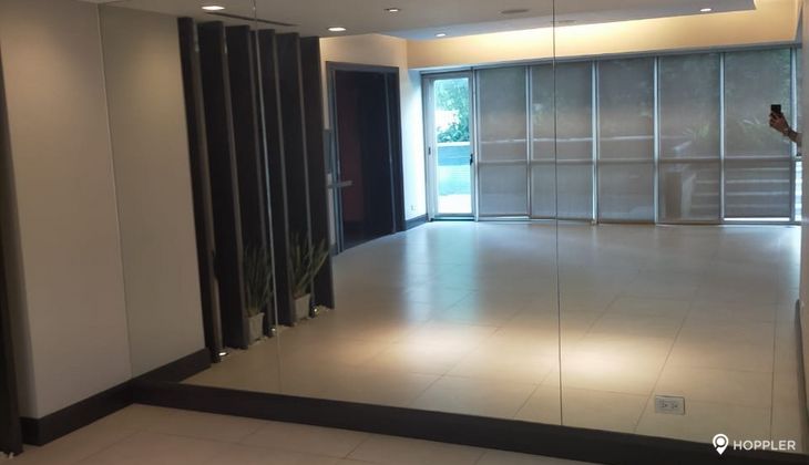 "2BR Condo for Rent in Hidalgo Place, Rockwell Center, Makati"02