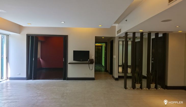 "2BR Condo for Rent in Hidalgo Place, Rockwell Center, Makati"04