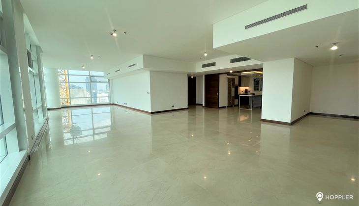 "3BR Condo for Rent in Two Roxas Triangle, Salcedo Village, Makati"03