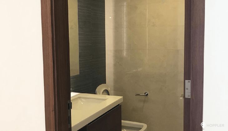 "3BR Condo for Rent in Two Roxas Triangle, Salcedo Village, Makati"03