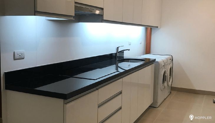 "3BR Condo for Rent in Two Roxas Triangle, Salcedo Village, Makati"07
