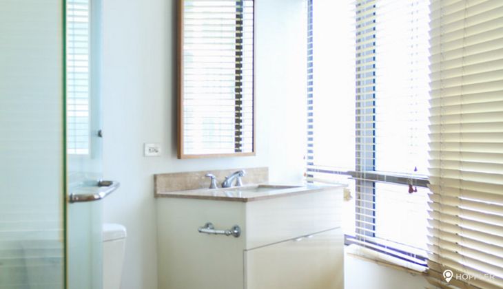 "2BR Condo for Rent in Joya Lofts and Towers, Rockwell Center, Makati"02