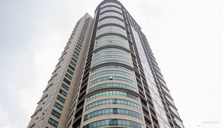 "2BR Condo for Rent in Joya Lofts and Towers, Rockwell Center, Makati"08