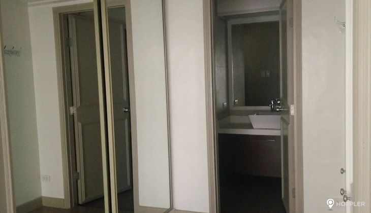 "2BR Condo for Rent in Two Salcedo Place, Salcedo Village, Makati"04