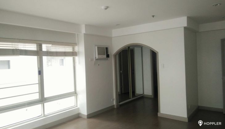 "2BR Condo for Rent in Two Salcedo Place, Salcedo Village, Makati"08