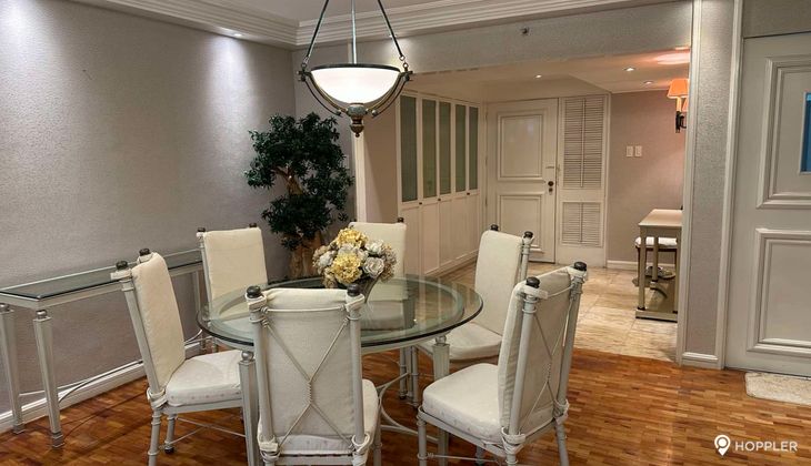 "2BR Condo for Rent in Century Plaza, Legazpi Village, Makati"03