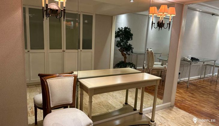 "2BR Condo for Rent in Century Plaza, Legazpi Village, Makati"04