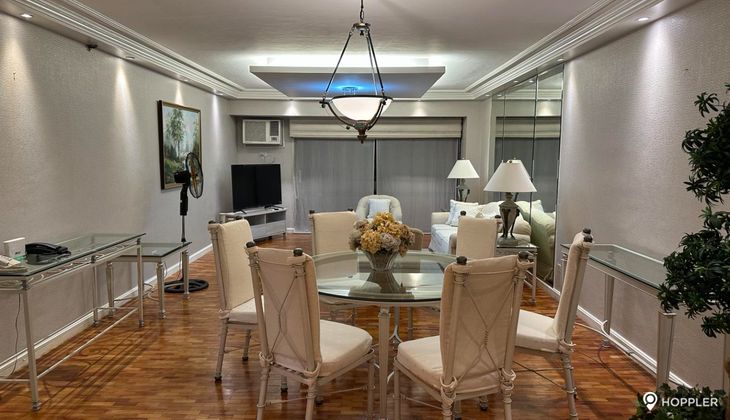 "2BR Condo for Rent in Century Plaza, Legazpi Village, Makati"08