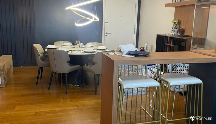 "2BR Condo for Rent in The Residences at Greenbelt, Legazpi Village, Makati"02