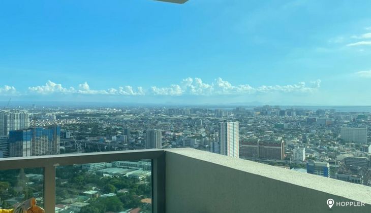 "2BR Condo for Rent in The Residences at Greenbelt, Legazpi Village, Makati"05