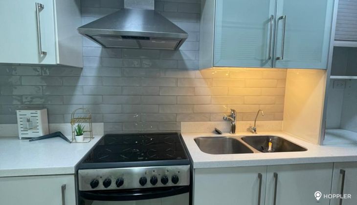 "2BR Condo for Rent in The Residences at Greenbelt, Legazpi Village, Makati"08