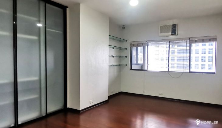 "3BR Condo for Rent in Makati Tuscany, Urdaneta Village, Makati"02