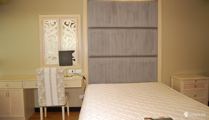 "3BR Condo for Rent in The Residences at Greenbelt, Legazpi Village, Makati"10