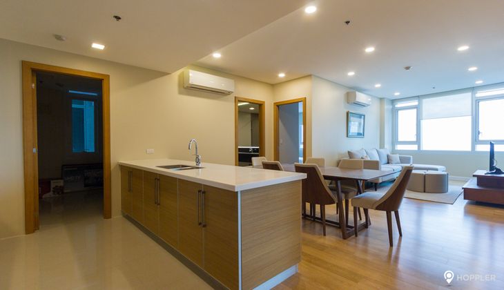 "2BR Condo for Rent in Park Terraces, San Lorenzo Village, Makati"05