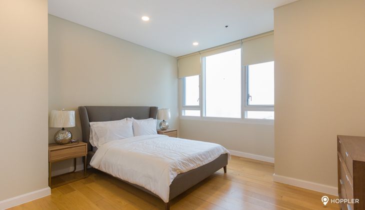 "2BR Condo for Rent in Park Terraces, San Lorenzo Village, Makati"06