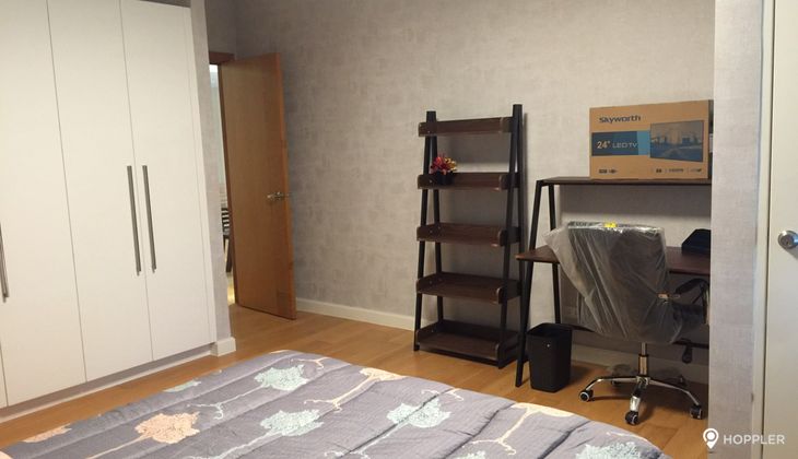"2BR Condo for Rent in Park Terraces, San Lorenzo Village, Makati"02