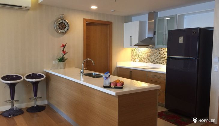 "2BR Condo for Rent in Park Terraces, San Lorenzo Village, Makati"05