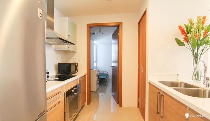 "2BR Condo for Rent in Park Terraces, San Lorenzo Village, Makati"03