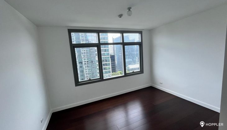 "2BR Condo for Rent in The Suites at One Bonifacio High Street, BGC - Bonifacio Global City, Taguig"05