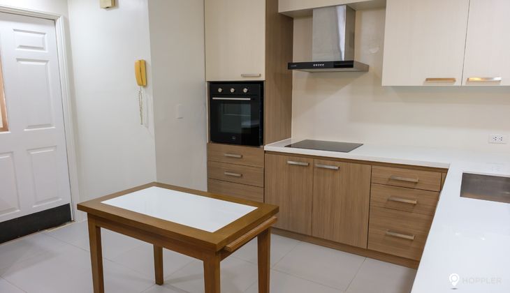 "3BR Condo for Rent in The Regency at Salcedo, Salcedo Village, Makati"04