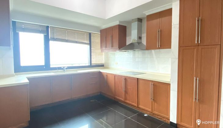 "3BR Condo for Rent in The Shang Grand Tower, Legazpi Village, Makati"02