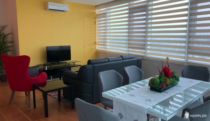 "2BR Condo for Rent in Park Terraces, San Lorenzo Village, Makati"01