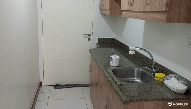 "1BR Condo for Rent in Brio Tower, Guadalupe Viejo, Makati"02